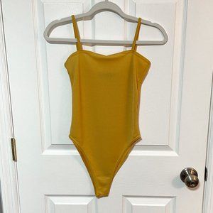 *NWOT* BOOHOO Women's Yellow Square Neck Bodysuit